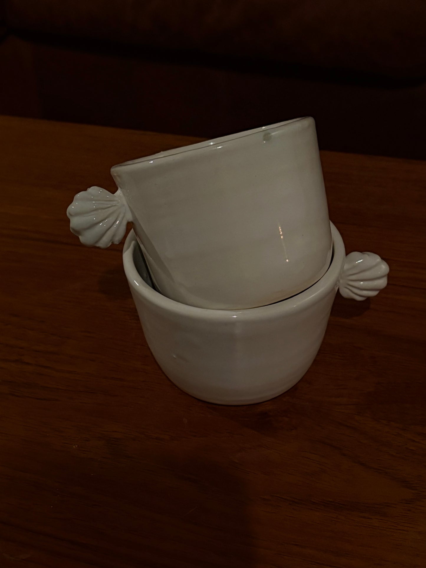 White shell cup